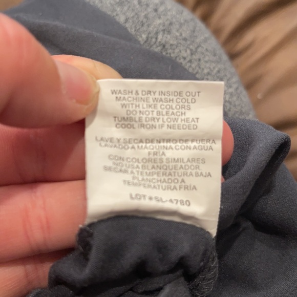 GT Performance MEDICAL UNDER SCRUB dark gray long sleeve. Smoke free home. VGC - Picture 6 of 7